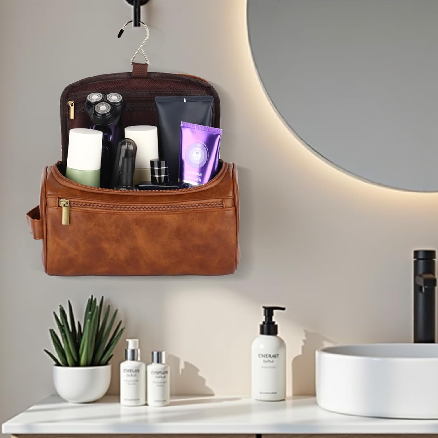 Toiletries Bag Personnalisé pour Hommes, Accessoires de Voyage Essentiels En Vrac, Logo Personnalisé, Fabricant Offre pour Cadeaux d'Anniversaire (J, Marron Clair)