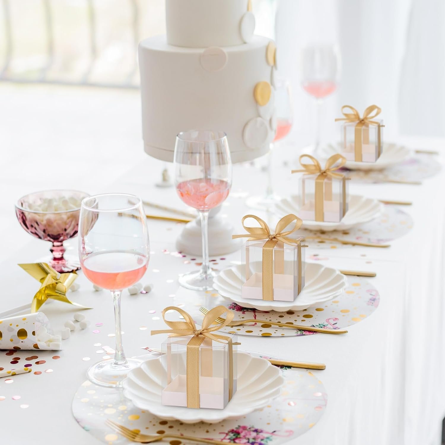 Grossiste 50pcs Boîtes de Faveurs Claires 2x2x2 Inches pour Bonbons - Boîtes de Cadeaux avec Logo Personnalisé pour Mariage et Anniversaire, Fournisseur de Boîtes à Macaron avec Ribbons Grossiste 50pcs Boîtes de Faveurs Claires 2x2x2 Inches pour Bonbons - Boîtes de Cadeaux avec Logo Personnalisé pour Mariage et Anniversaire, Fournisseur de Boîtes à Macaron avec Ribbons