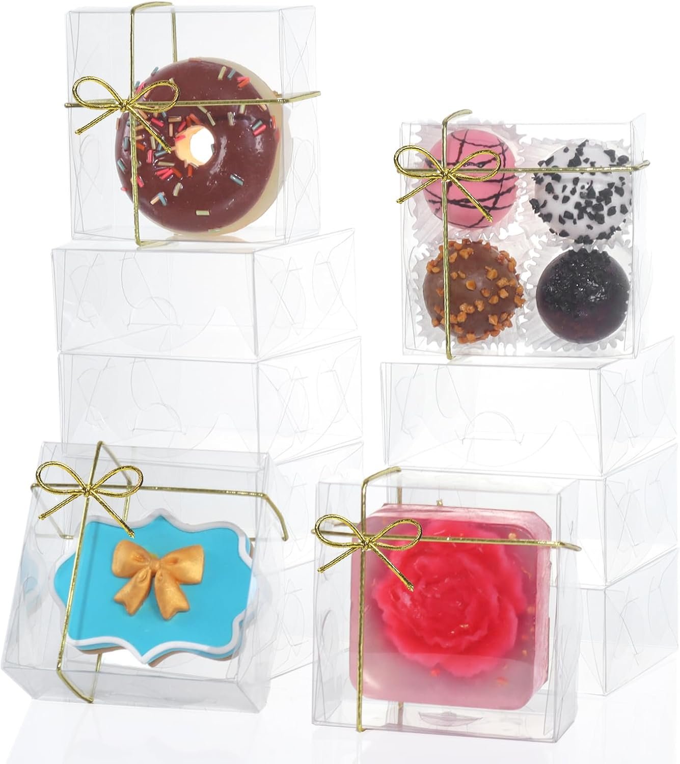 Grossiste en boîtes à pâtisserie transparentes 3¼"x3¼"x1½", 50PCS, contenant des boîtes à cookies, boîtes à savon et à truffes, fournisseur de boîtes à donuts, macarons, brownies et fraises chocolatées, avec logo personnalisé pour vente en gros.