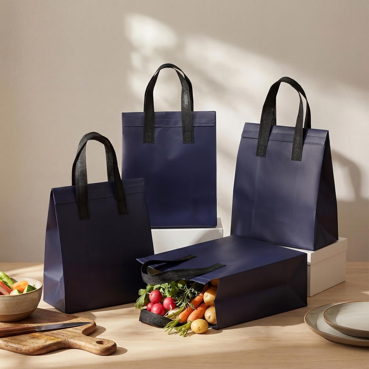 Grossiste Sacs Isolés pour Livraison Alimentaire 50 Pcs 10 x 8 x 4 Pouces, Vente en Gros de Sacs Thermiques pour Nourriture Chaude Froid, Personnalisation de Logo pour Restauration, Café, Lait, Thé, Fruits de Mer Frais, Fournisseur dans le secteur de la Restauration (Bleu Marine)