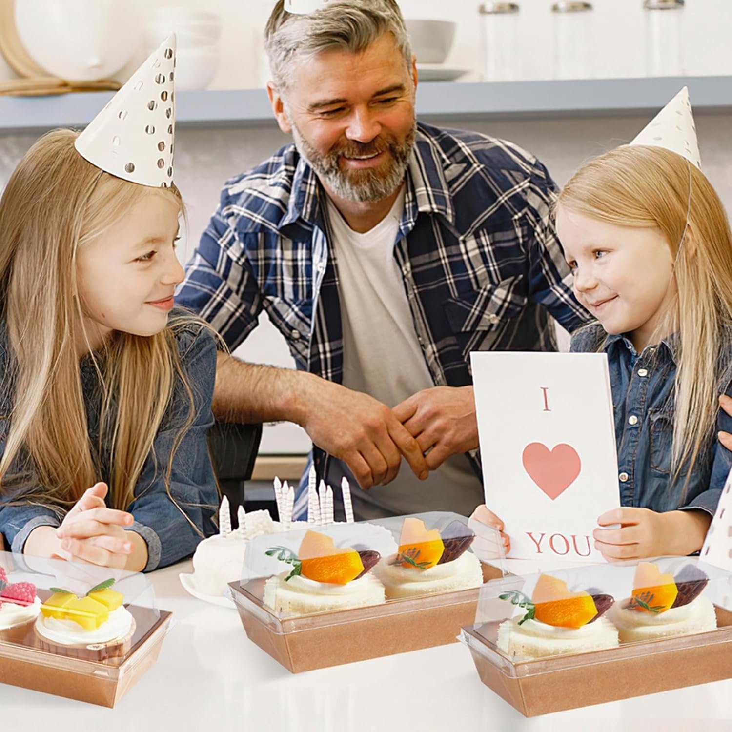 Grossiste Boîtes à Charcuterie en Papier avec Couvercles Transparents 50 Pack Contenants Jetables pour Sandwichs, Petites Boîtes en Kraft pour 2 Cupcakes, Muffins, Bombes de Chocolat Chaud, Fraises, Boîtes à Desserts à Emporter OEM