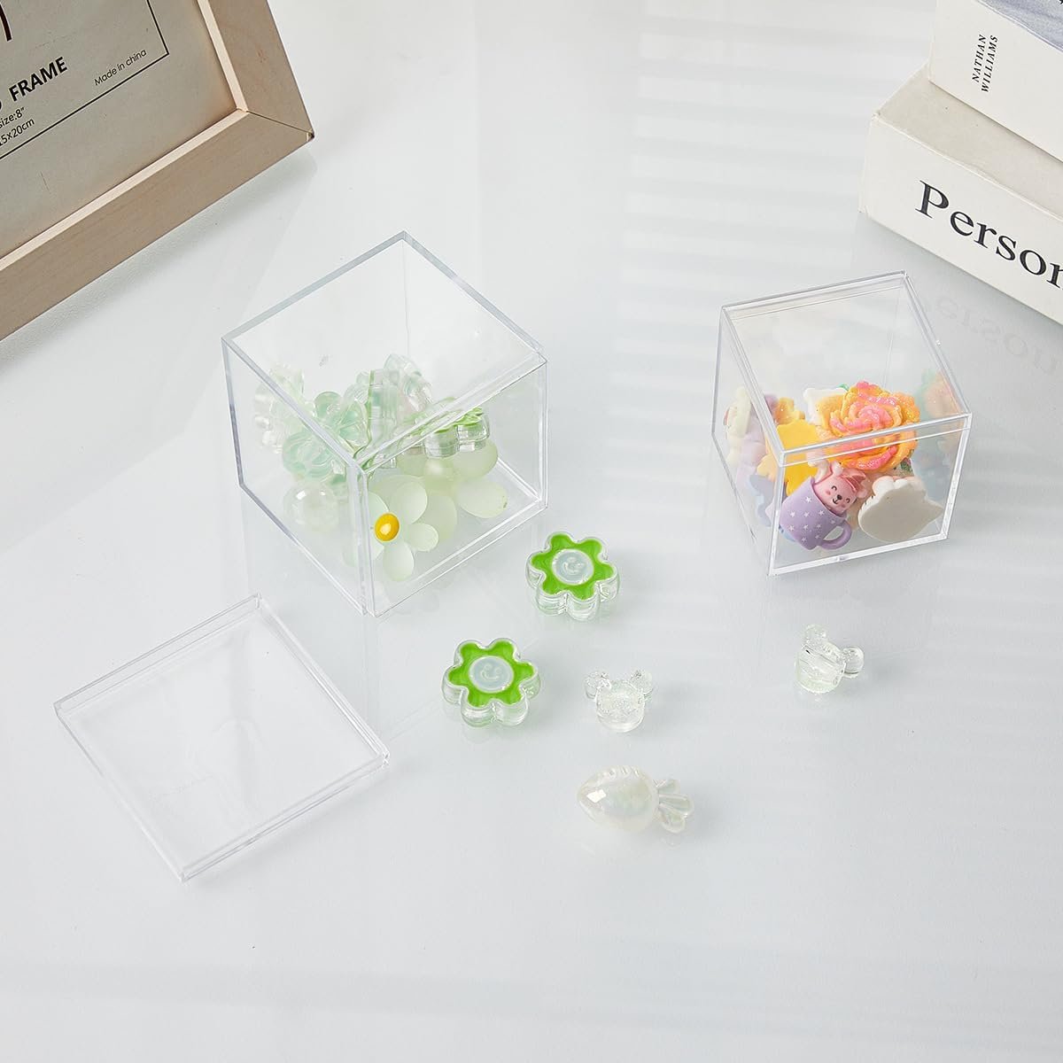 Grossiste Boîtes de Rangement Acryliques Transparentes avec Couvercles, 30 Pack 2,2” Cube, Fabricant pour Bijoux, Bonbons, Artisanat, Vente en Gros