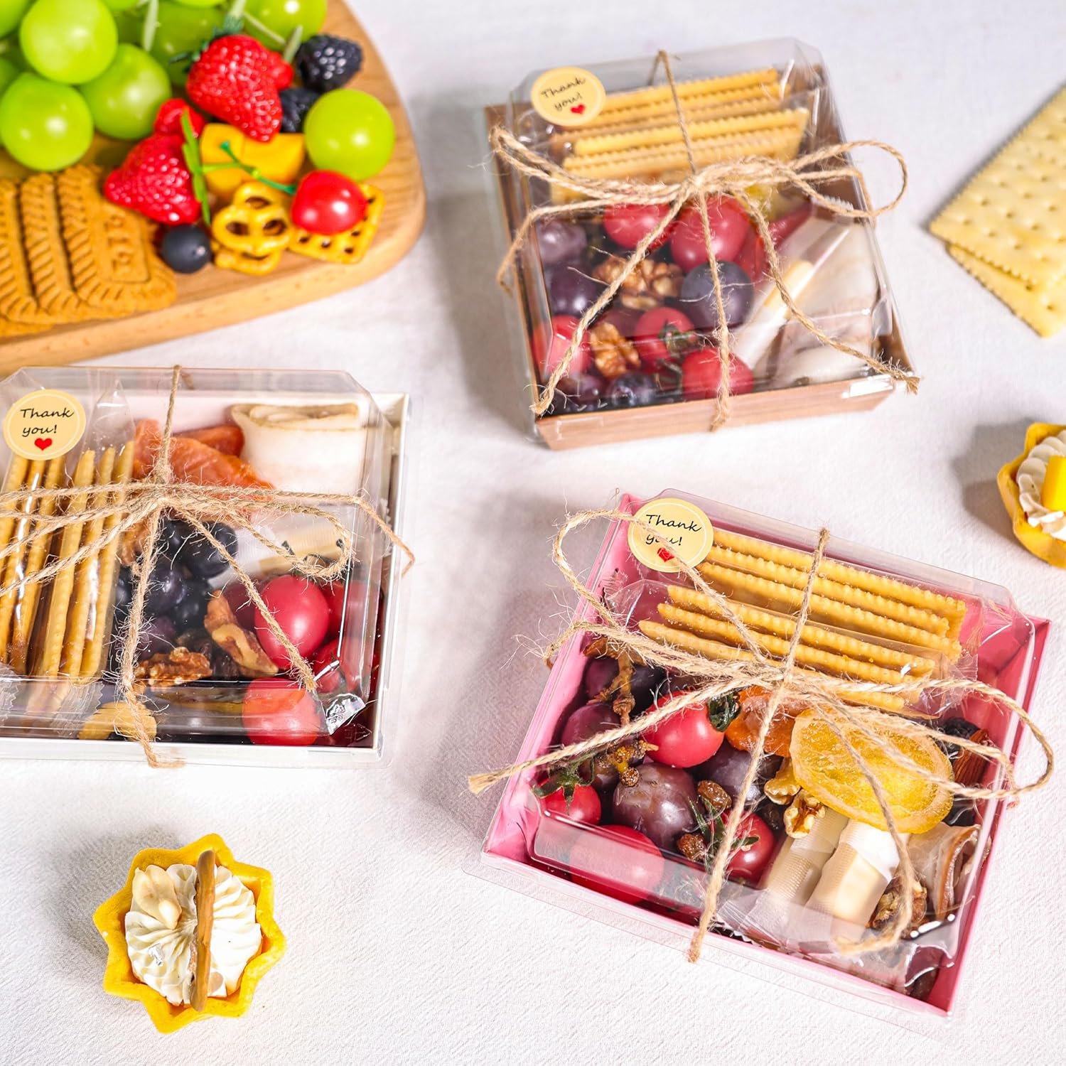 Boîtes à charcuterie en papier 50 pièces 5,3x4,9x2,5 pouces pour contenants à emporter avec couvercles transparents, Vente en Gros, Fournisseur de qualité, Personnalisation de logo (Rose)