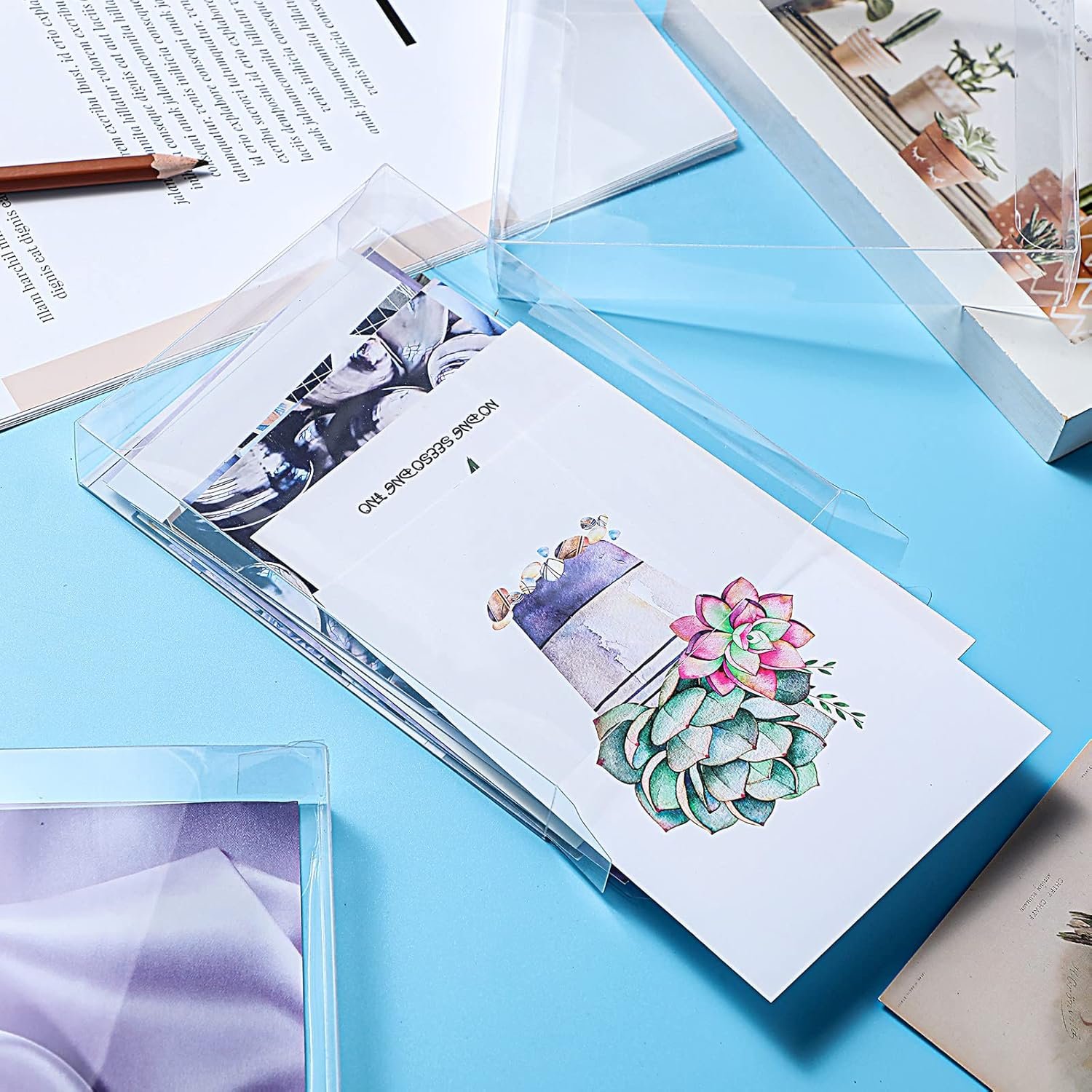 Grossiste de boîtes à cadeaux claires en plastique transparent, 100 pack de boîtes pliables pour enveloppes A2, logo personnalisé, 4.5 x 1.0 x 5.9 pouces, fournisseur pour stockage et emballage. Grossiste de boîtes à cadeaux claires en plastique transparent, 100 pack de boîtes pliables pour enveloppes A2, logo personnalisé, 4.5 x 1.0 x 5.9 pouces, fournisseur pour stockage et emballage.