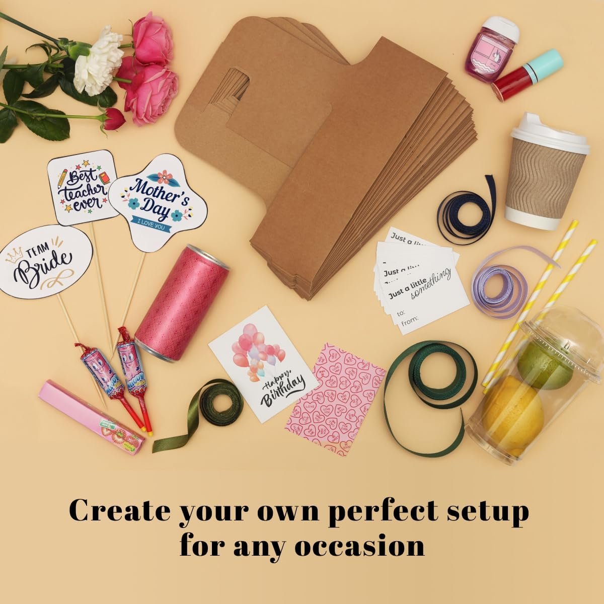 Grossiste de porte-gobelets jetables avec poignée pour 2 ou 4 tasses, support en papier kraft, idéale pour boissons chaudes ou froides. Logo personnalisé inclus, fournit 20 autocollants pour décorer fêtes, anniversaires et mariages. Fabricant de solutions pratiques pour boissons.