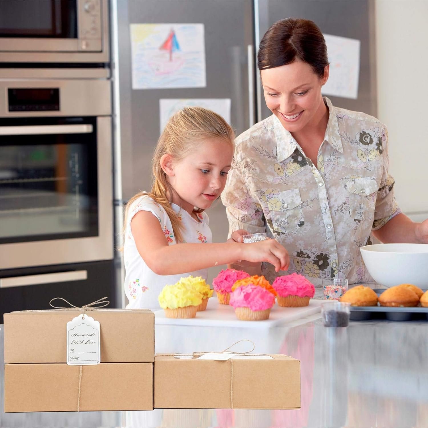 Grossiste en boîtes à biscuits 24 pièces avec fenêtre pour un cadeau en papier, dimensions 9 x 6,3 x 3 pouces, emballage pratique pour cookies, cupcakes, donuts et pâtisseries, Logo Personnalisé, Fournisseur de solutions d'emballage en gros. Grossiste en boîtes à biscuits 24 pièces avec fenêtre pour un cadeau en papier, dimensions 9 x 6,3 x 3 pouces, emballage pratique pour cookies, cupcakes, donuts et pâtisseries, Logo Personnalisé, Fournisseur de solutions d'emballage en gros.