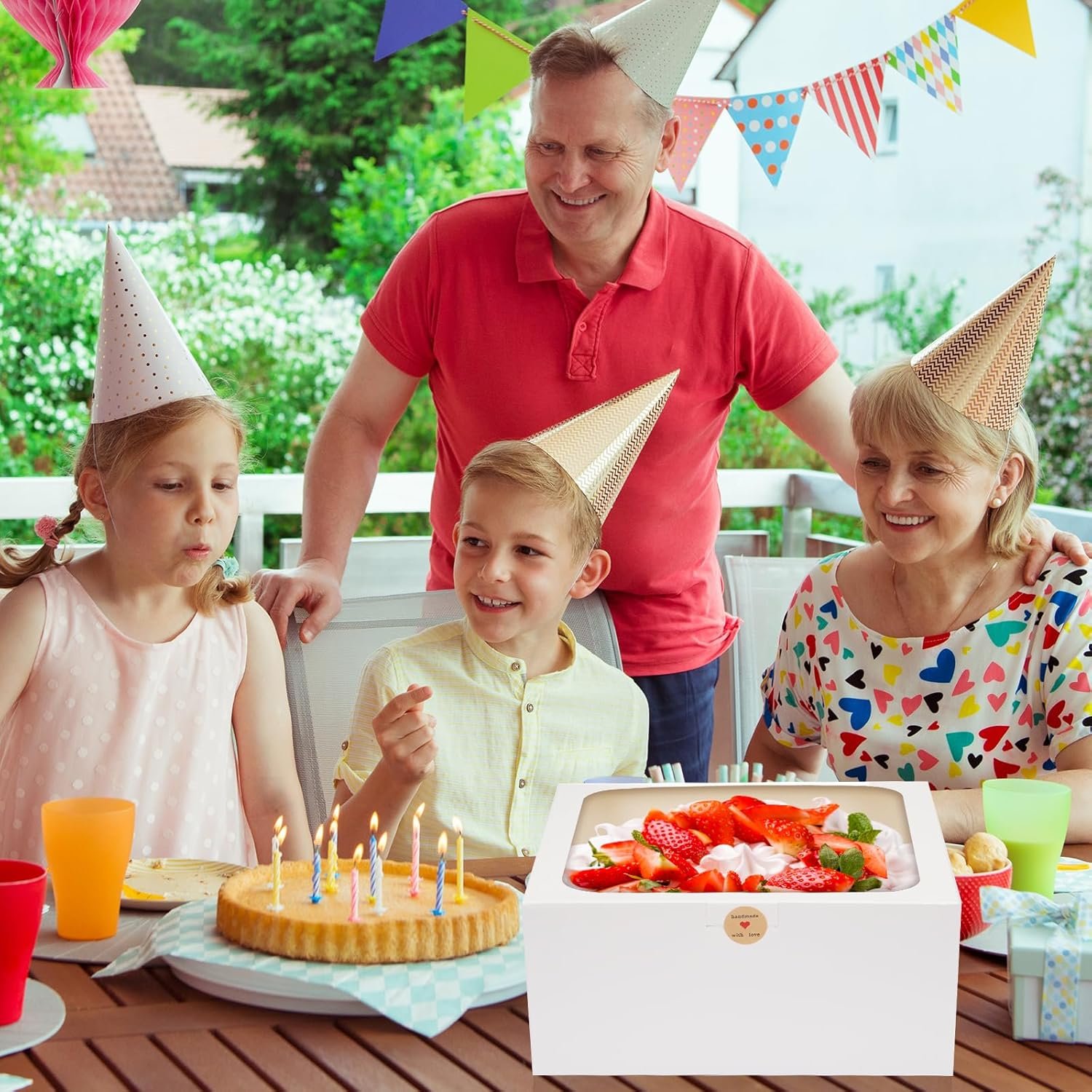 Grossiste en Vrac Boîtes à Gâteau Blanches avec Fenêtre 10x10x5 Pouces, Contenants à Pâtisserie, OEM pour Gâteaux, Cupcakes, Biscuits, Tartes et Pâtisseries pour la Saint-Valentin et la Fête des Mères.