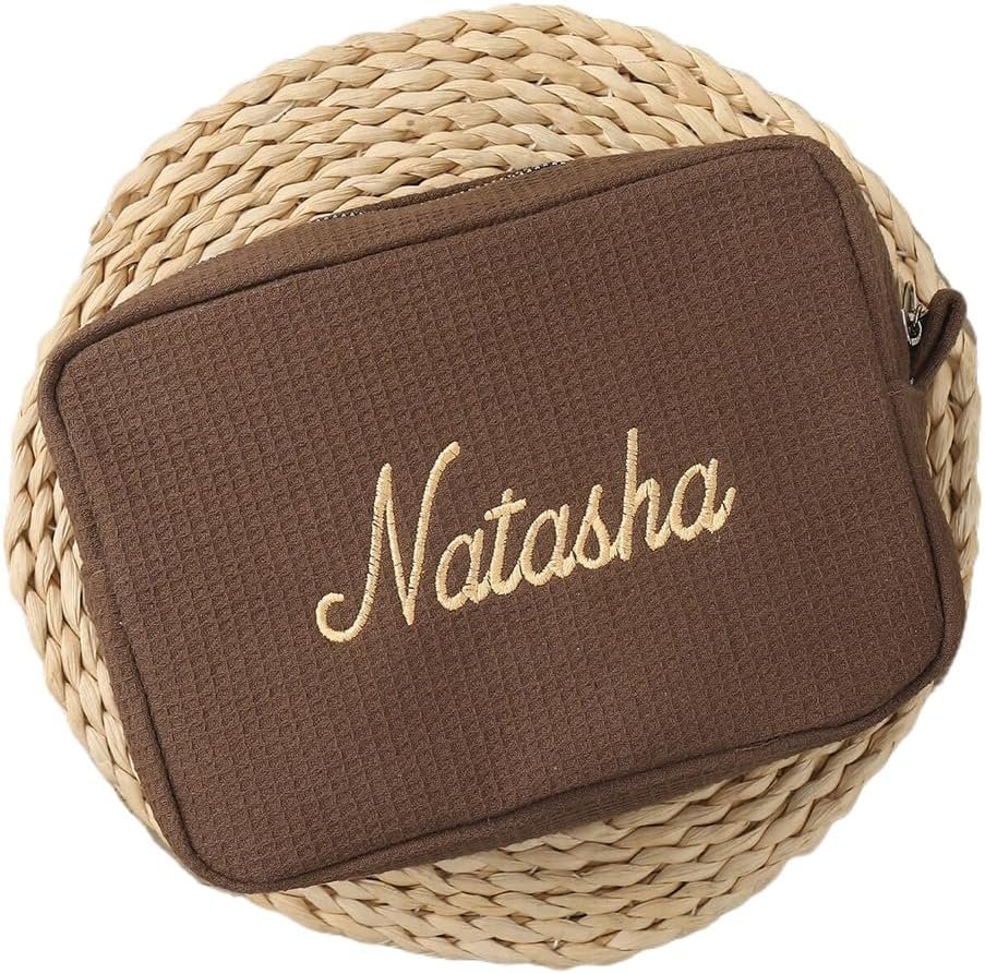 Grossiste de sacs de maquillage personnalisés, trousse de toilette brodée avec initiales, cadeau de mariée sur mesure, marron café, OEM moderne.