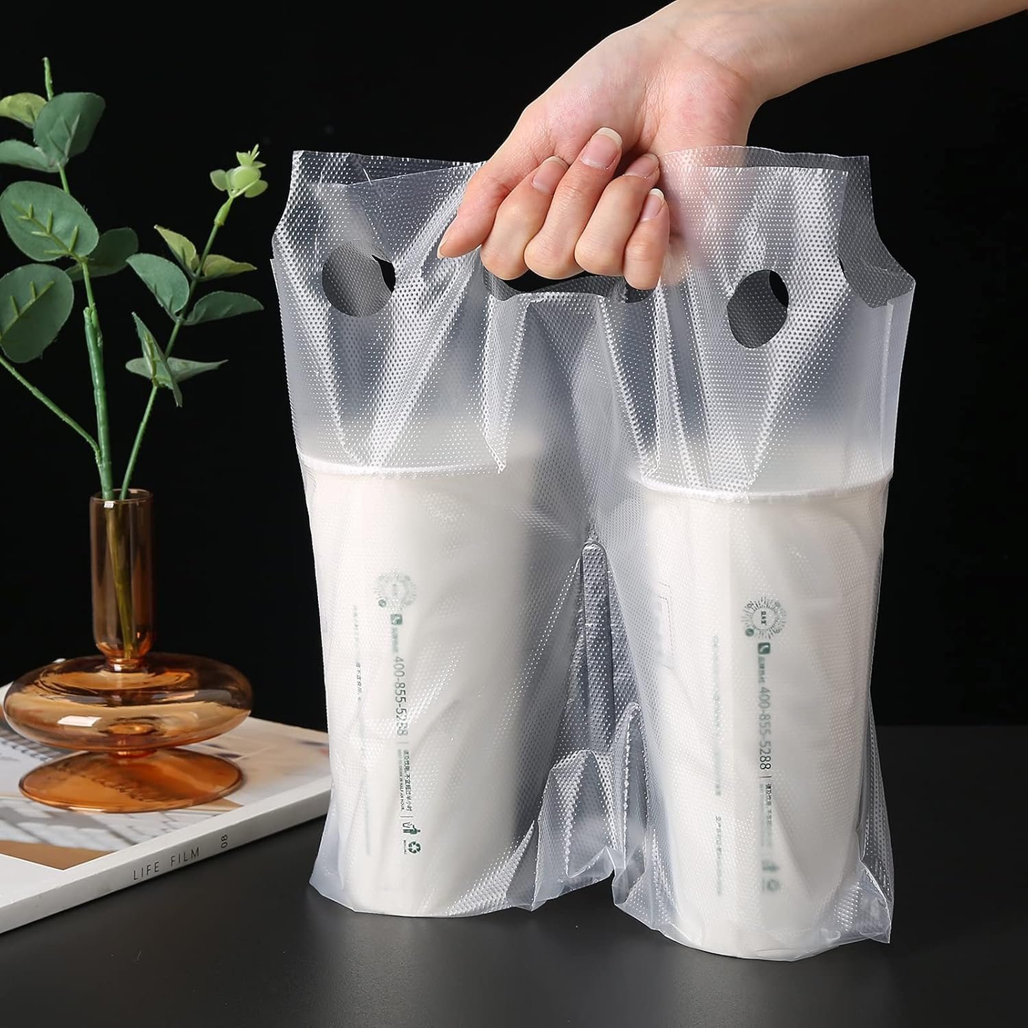 Grossiste en Vrac de sacs plastiques transparents pour boissons, porte-gobelets pour café et bar, Fournisseur idéal pour DIY avec Logo Personnalisé (26x30cm). Grossiste en Vrac de sacs plastiques transparents pour boissons, porte-gobelets pour café et bar, Fournisseur idéal pour DIY avec Logo Personnalisé (26x30cm).