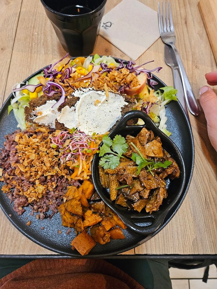 Avis clients décryptés : À quoi s'attendre chez Café Bống à Toulouse