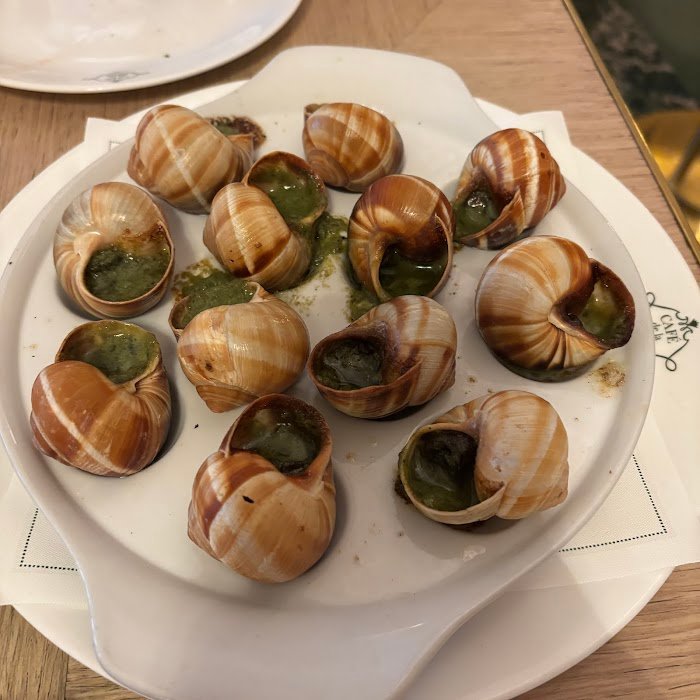 À quoi s'attendre au Café de la Paix à Paris, France : Expériences honnêtes de clients