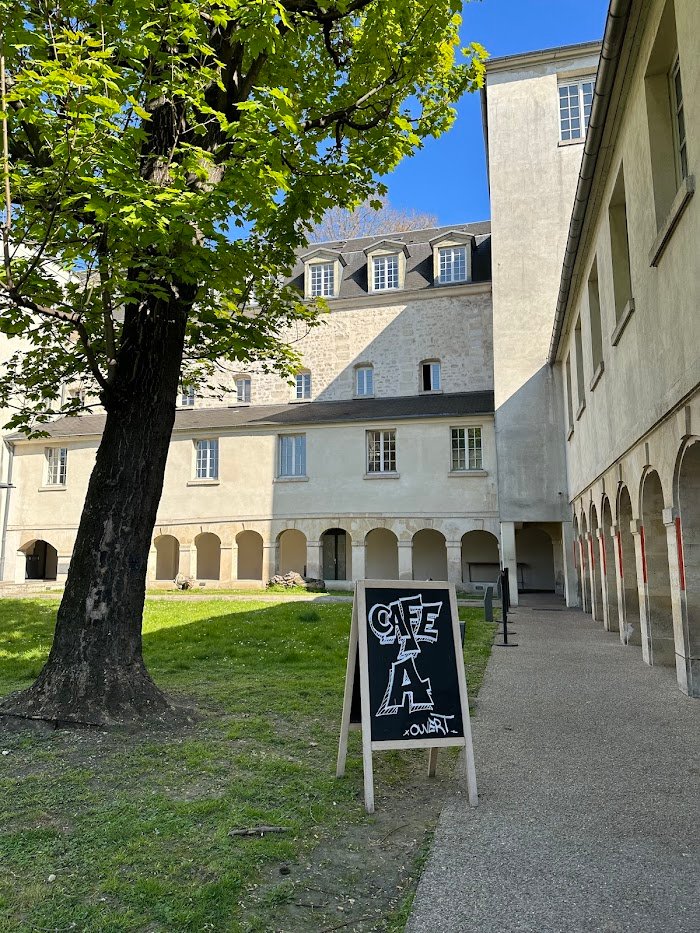 Avis Honnête sur Café A à Paris, France : Ce qu'il Faut Savoir Avant Votre Visite Avis Honnête sur Café A à Paris, France : Ce qu'il Faut Savoir Avant Votre Visite