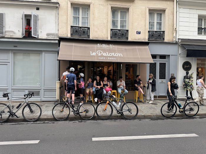 Dans les Coulisses de Le Peloton Café à Paris : Avis Honnête et Saveurs Inoubliables