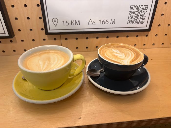 Dans les Coulisses de Le Peloton Café à Paris : Avis Honnête et Saveurs Inoubliables