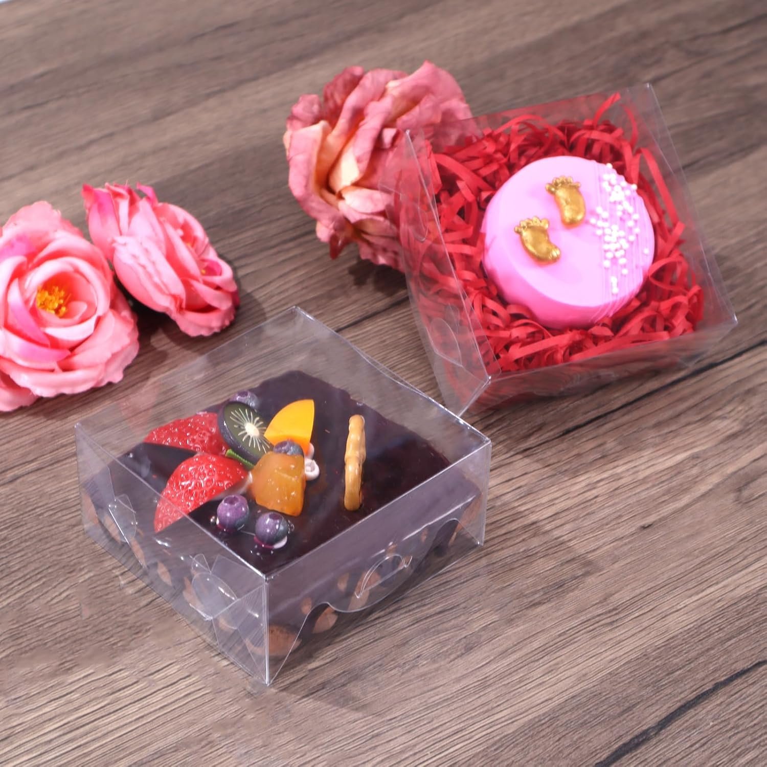 Fabricant de boîtes transparentes 4x4x2 pouces lot 100 pcs - vente en gros pour pâtisseries biscuits savon donuts fraises au chocolat truffes brownies gâteaux fêtes mariages avec logo personnalisé Fabricant de boîtes transparentes 4x4x2 pouces lot 100 pcs - vente en gros pour pâtisseries biscuits savon donuts fraises au chocolat truffes brownies gâteaux fêtes mariages avec logo personnalisé