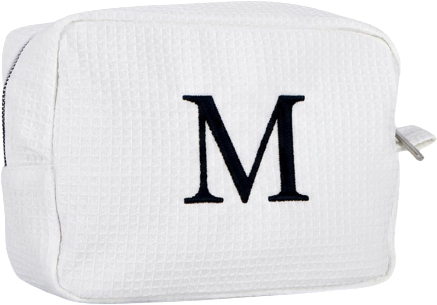 Grossiste Trousse de Maquillage Gaufrée Blanche Personnalisée Initiale Brodée Monogrammée Cadeaux Demoiselles d'Honneur Fabricant Logo Personnalisé (M)