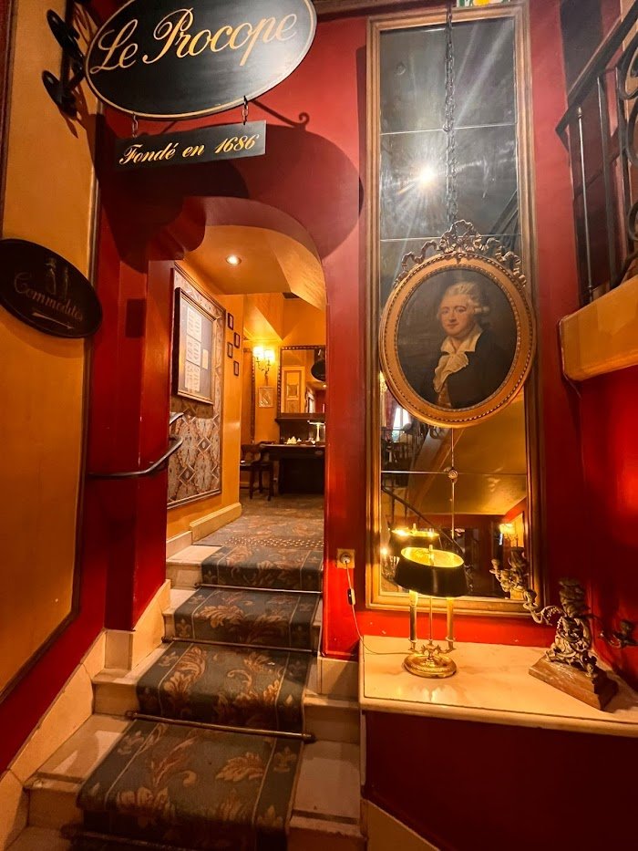 Le Procope à Paris, France : Expériences clients honnêtes et à quoi s'attendre