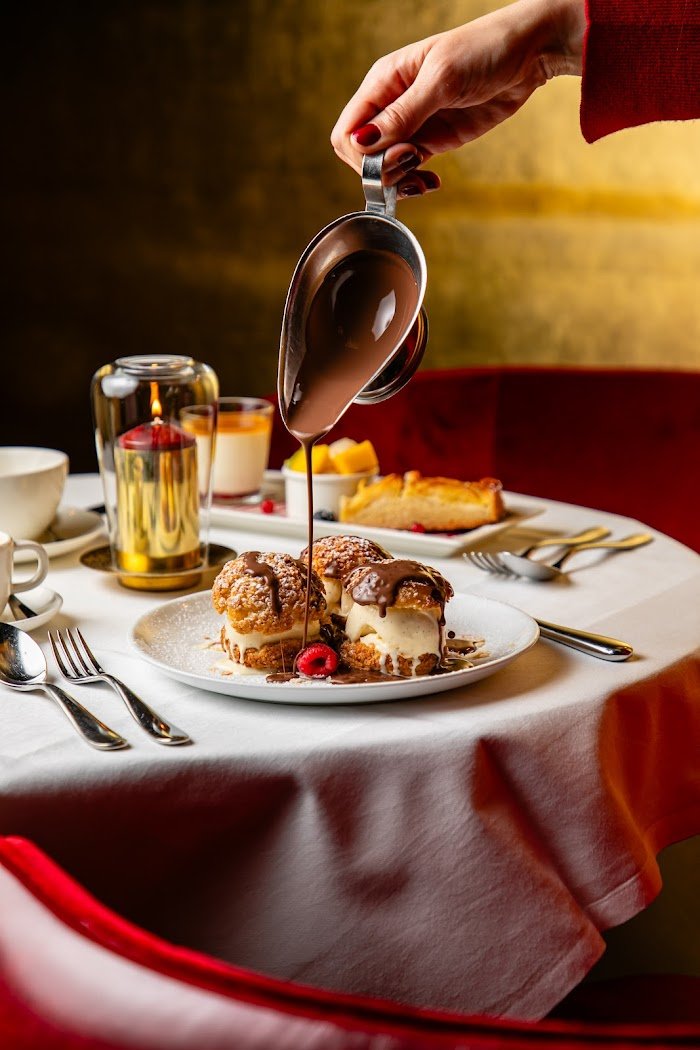 Ce qu'il faut savoir sur Café Français à Paris, France avant votre visite : Avis honnête