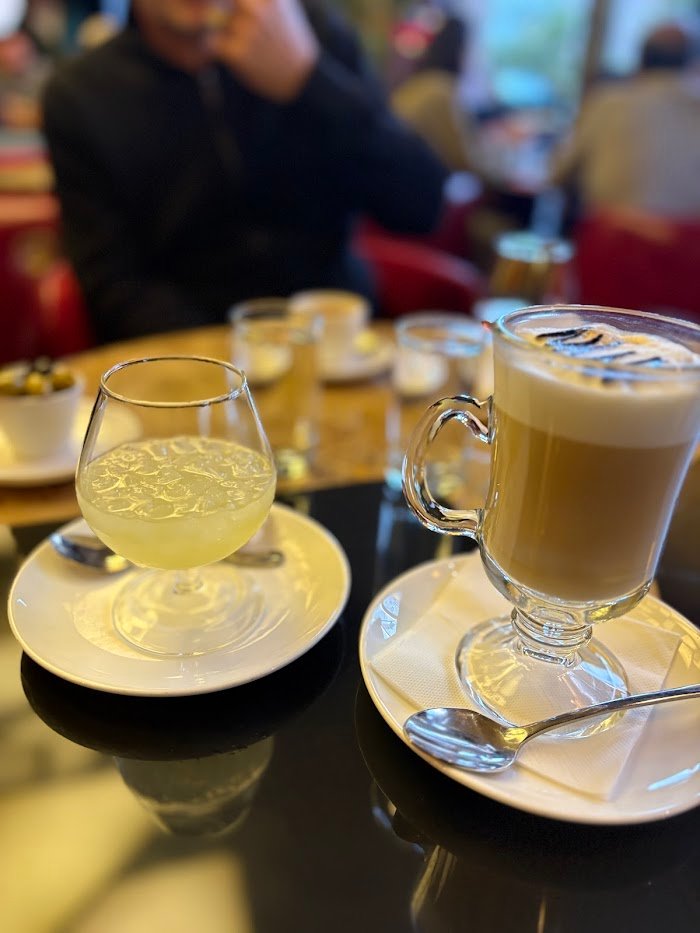 Ce qu'il faut savoir sur Café Français à Paris, France avant votre visite : Avis honnête