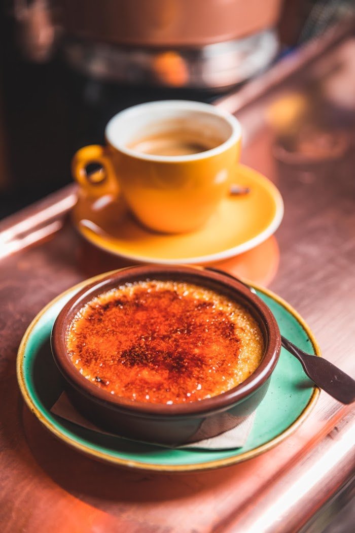 Un zoom sur la scène café à Paris, France : Expériences chez Café des Deux Moulins