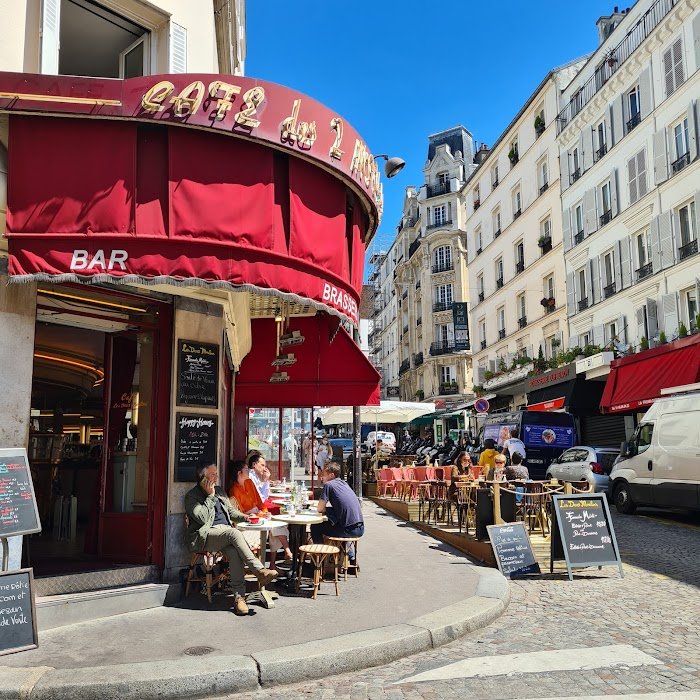 Un zoom sur la scène café à Paris, France : Expériences chez Café des Deux Moulins