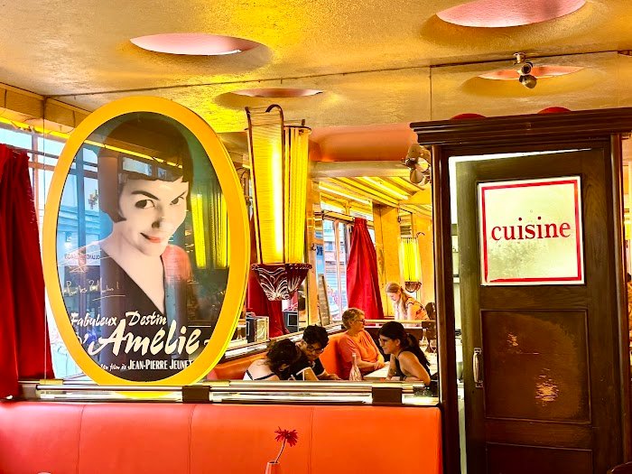 Un zoom sur la scène café à Paris, France : Expériences chez Café des Deux Moulins