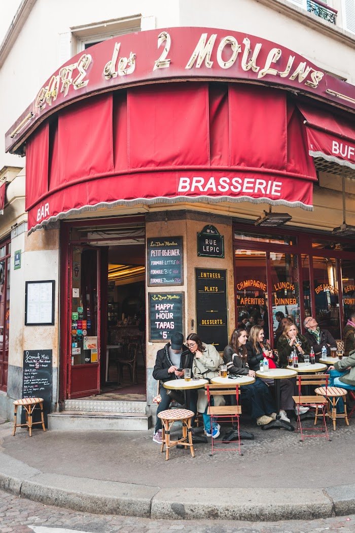 Un zoom sur la scène café à Paris, France : Expériences chez Café des Deux Moulins