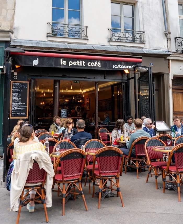 Notre Avis Honnête sur Le Petit Café : À quoi s'attendre à Paris, France