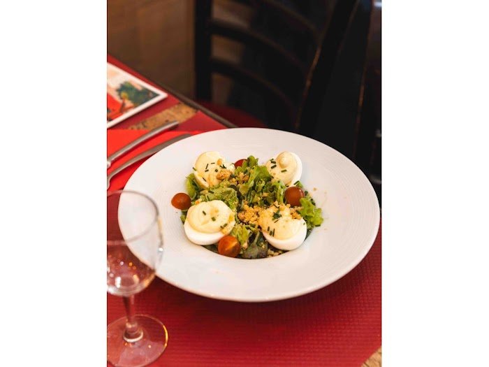 Notre Avis Honnête sur Le Petit Café : À quoi s'attendre à Paris, France