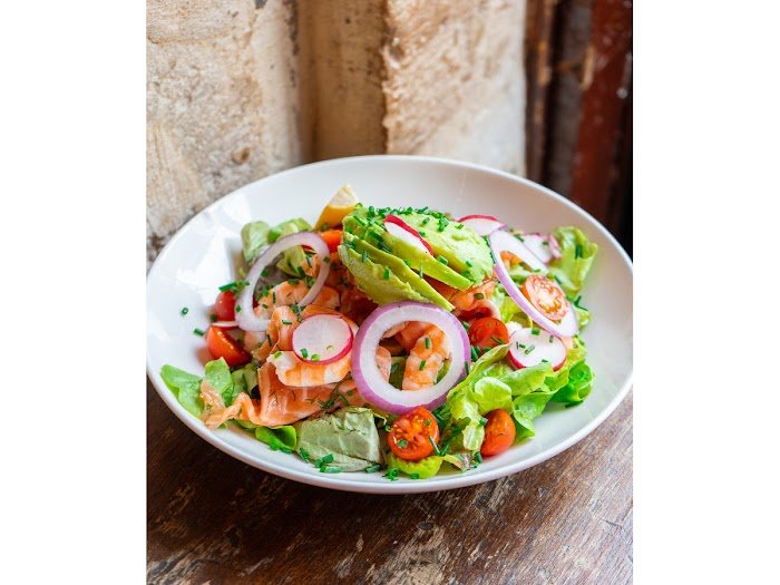 Notre Avis Honnête sur Le Petit Café : À quoi s'attendre à Paris, France