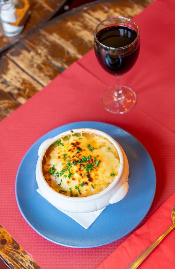 Notre Avis Honnête sur Le Petit Café : À quoi s'attendre à Paris, France