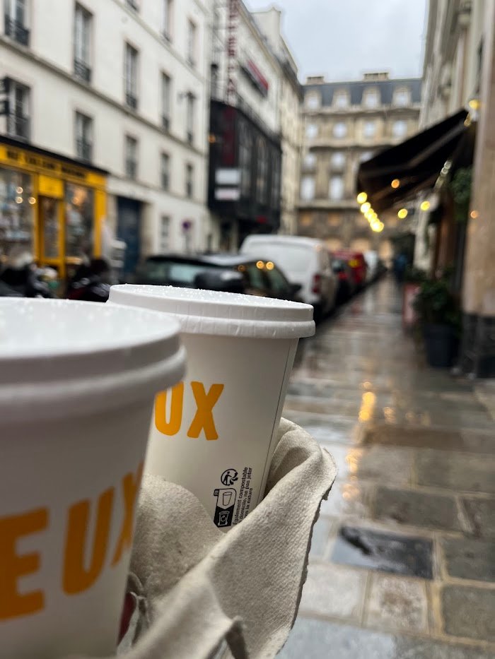 Découvrez Café Joyeux à Paris, France : Avis honnête et à quoi s'attendre Découvrez Café Joyeux à Paris, France : Avis honnête et à quoi s'attendre