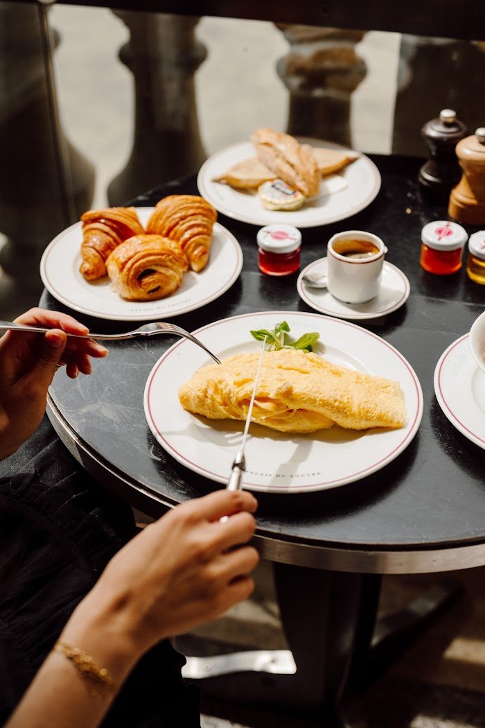 Avis honnête sur Le Café Marly à Paris : Ce qu'il faut savoir avant votre visite Avis honnête sur Le Café Marly à Paris : Ce qu'il faut savoir avant votre visite