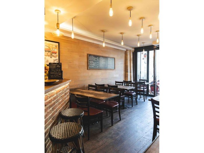 Notre Avis Honnête sur Le Petit Café : À quoi s'attendre à Paris, France