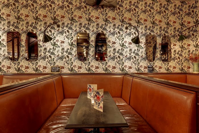 Dans les Coulisses de Café Petite à Paris, France : Avis Honnête et Incontournable