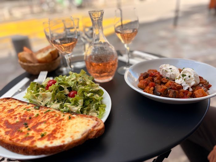 Ce qu'il faut savoir sur Louise Café à Paris, France avant votre visite : Opinion honnête