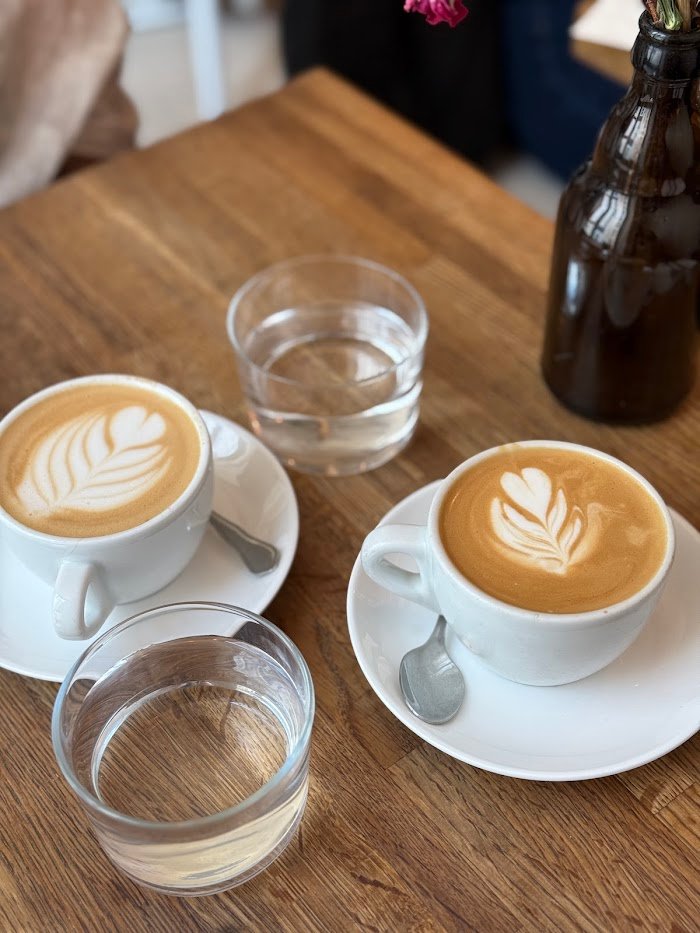 Un zoom sur la scène café à Paris : Expériences chez Café Méricourt