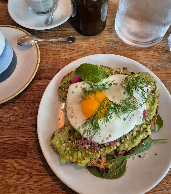 Un zoom sur la scène café à Paris : Expériences chez Café Méricourt