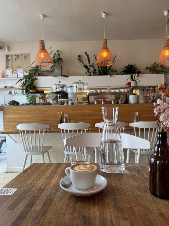 Un zoom sur la scène café à Paris : Expériences chez Café Méricourt