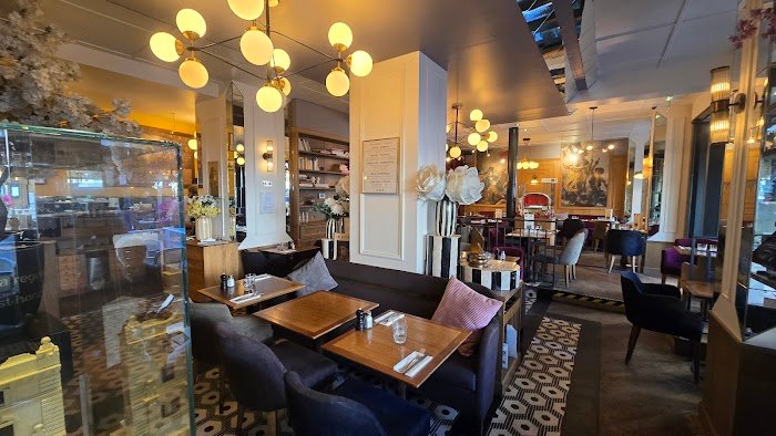 Zoom sur Café de la Régence à Paris, France : Expériences clients authentiques Zoom sur Café de la Régence à Paris, France : Expériences clients authentiques