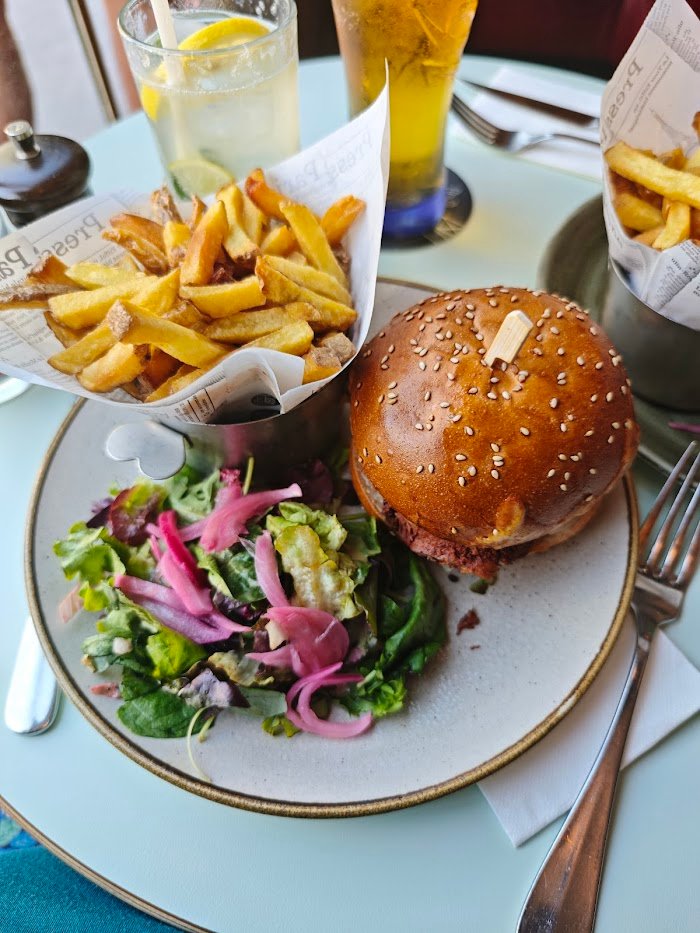 Découverte des saveurs chez Café Panis : Un Avis honnête à Paris, France Découverte des saveurs chez Café Panis : Un Avis honnête à Paris, France