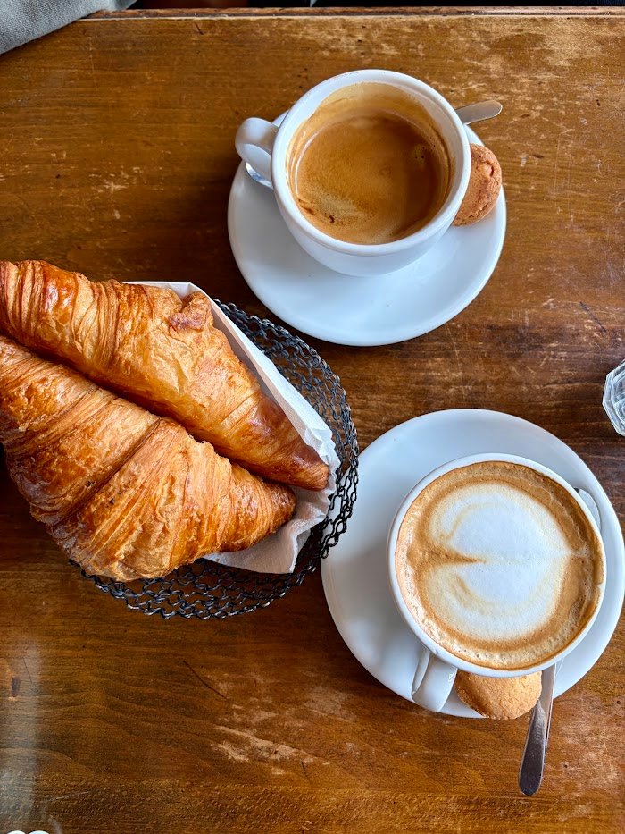 Découverte des saveurs chez Café Panis : Un Avis honnête à Paris, France Découverte des saveurs chez Café Panis : Un Avis honnête à Paris, France